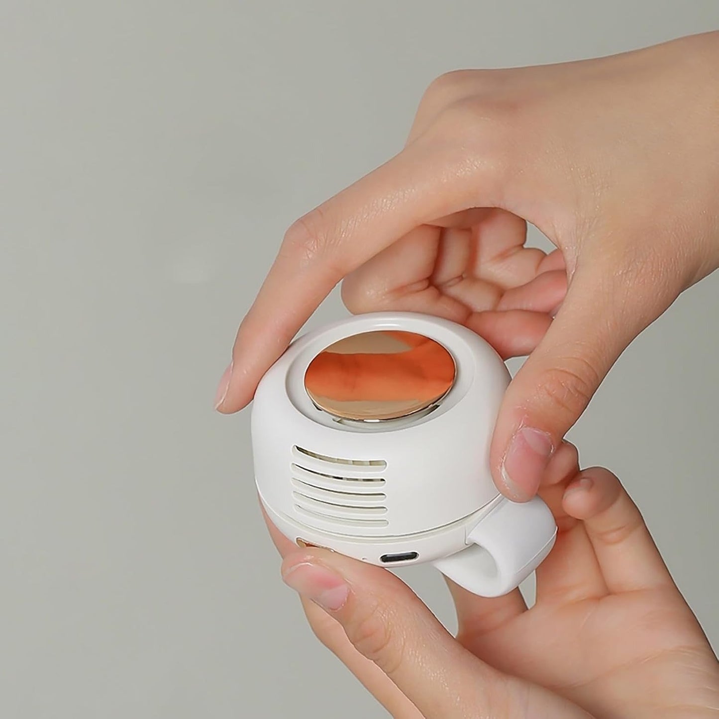 🔥Summer Sale 50% OFF !!🌪️Clip-On Bladeless Fan – Hands-Free Cooling